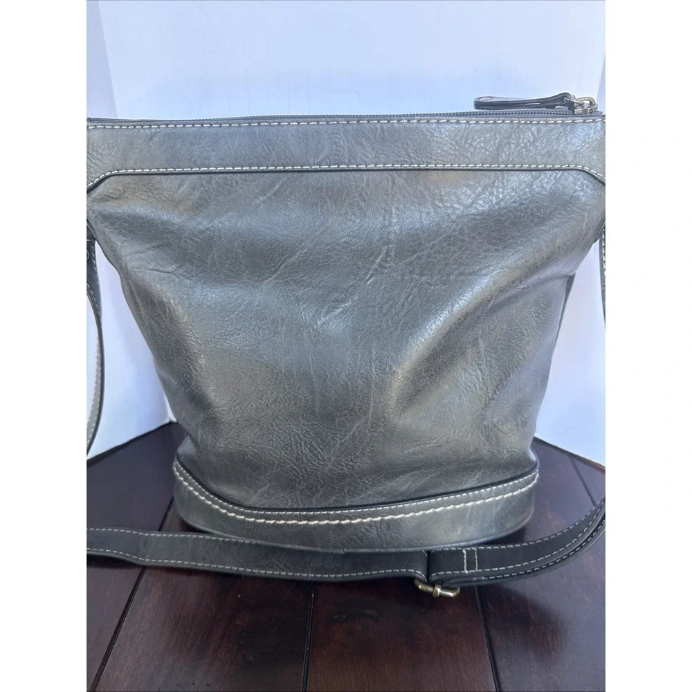BOC Born Concept‎ Womens Gray Bucket Crossbody Shoulder Bag Zippered Pockets EUC